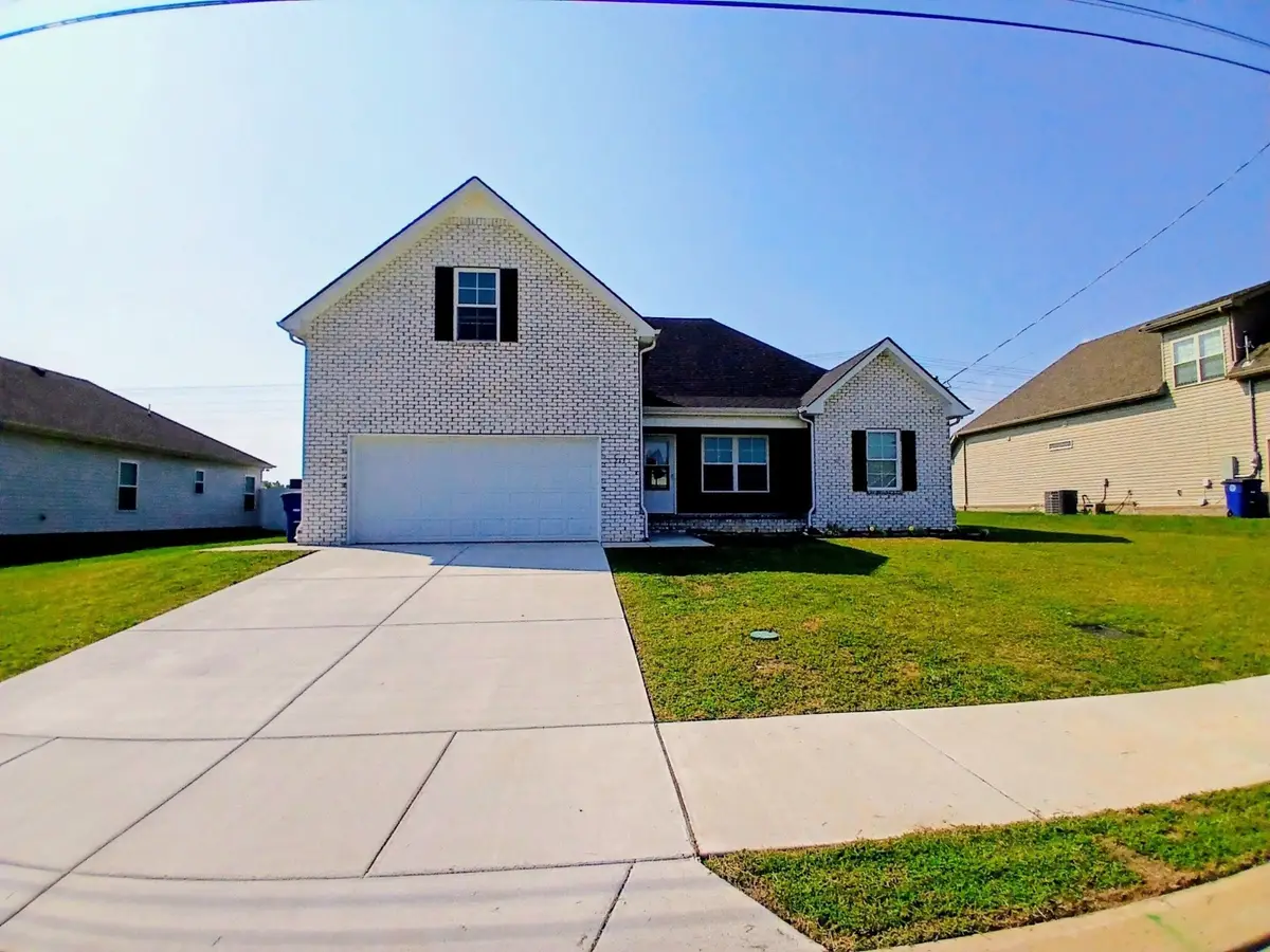 213 Meadowbrook Dr, Shelbyville, TN 37160 - #1
