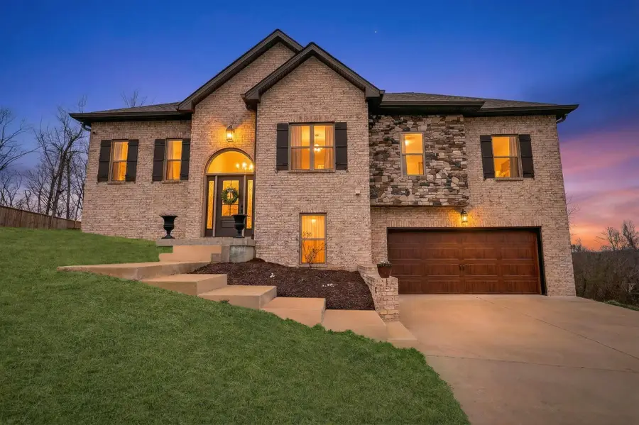 105 Brook Hollow Ct, Bon Aqua, TN 37025 - #2