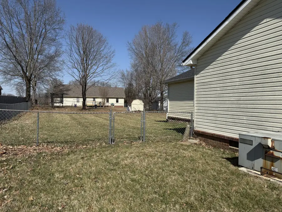 1002 Sunday Silence Dr, Greenbrier, TN 37073 - #3