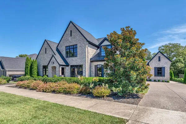 7045 Lanceleaf Dr, College Grove, TN 37046