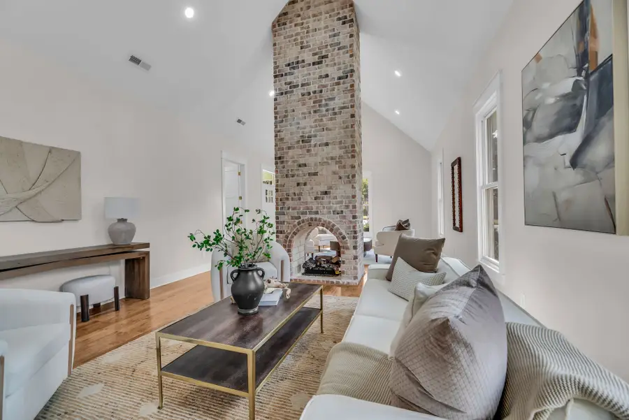 323 50th Ave N, Nashville, TN 37209 - #2