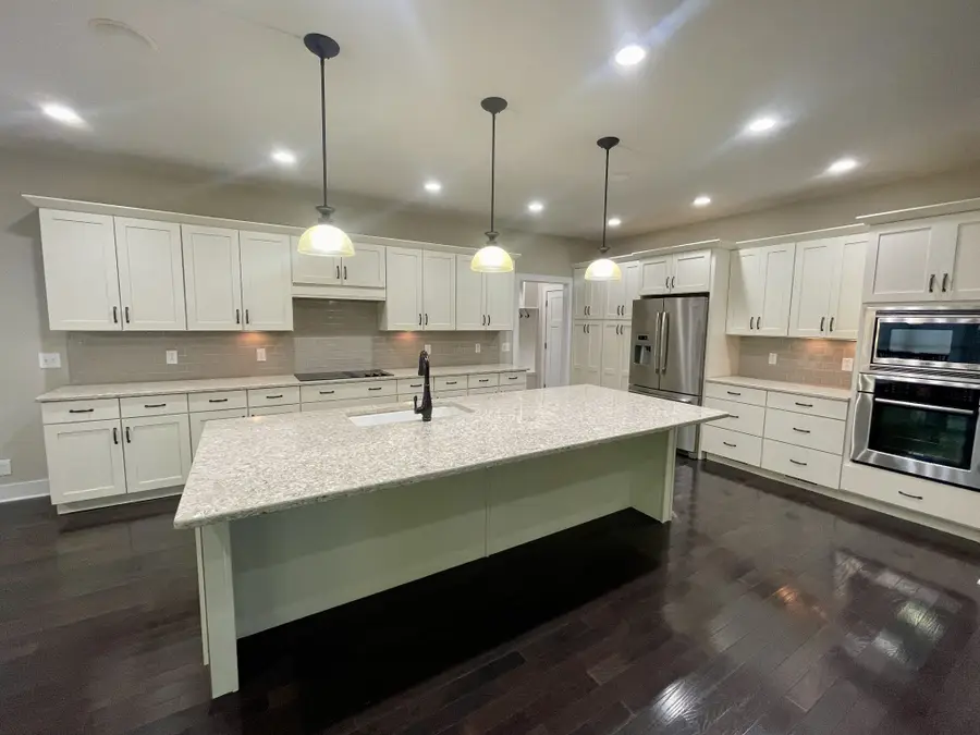 104 Peacock St, Bell Buckle, TN 37020 - #2