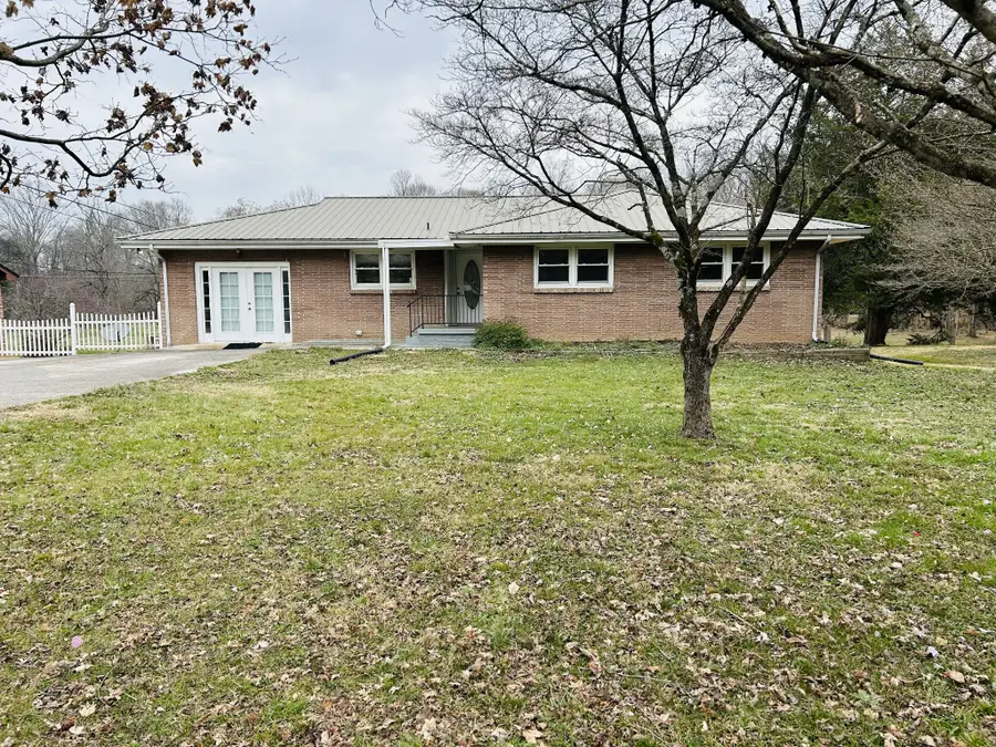 1301 Sycamore Dr, Manchester, TN 37355 - #3