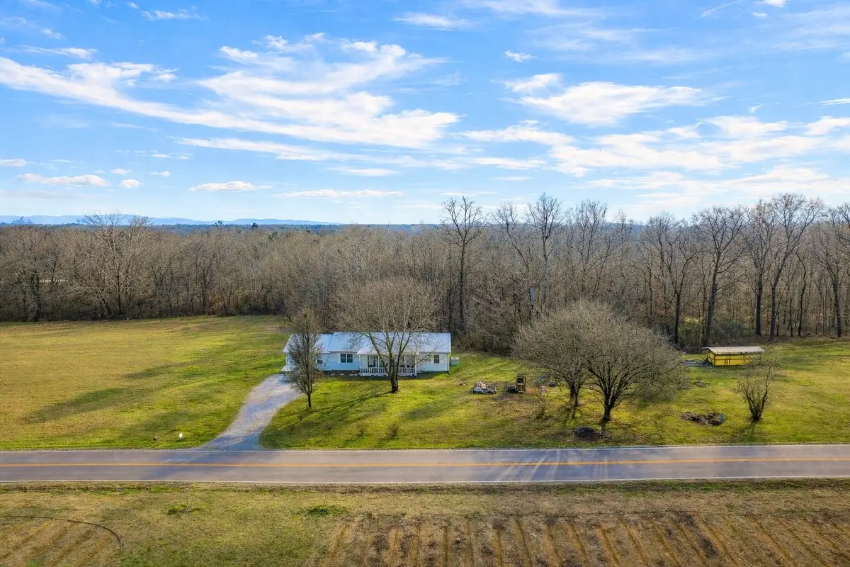 105 Farris Creek Bridge Rd, Belvidere, TN 37306 - #1