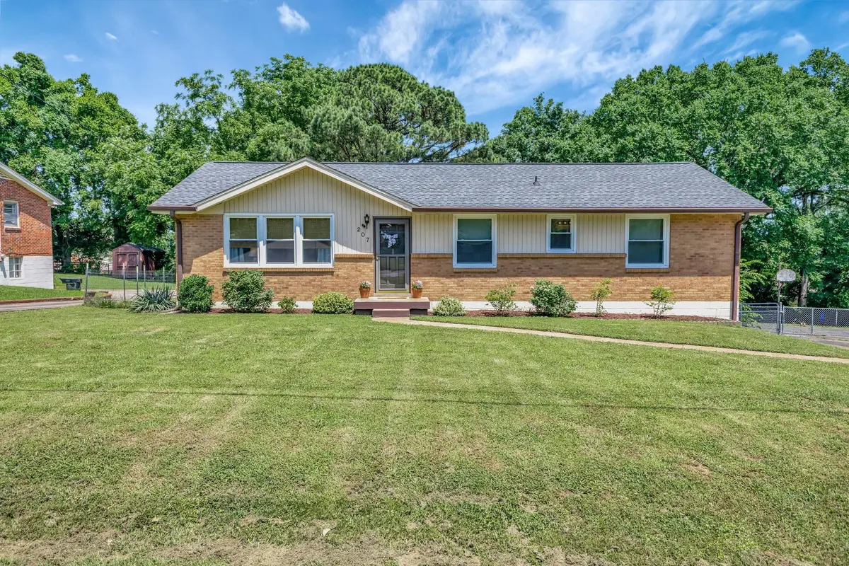 207 Bonnafield Dr, Hermitage, TN 37076 - #1