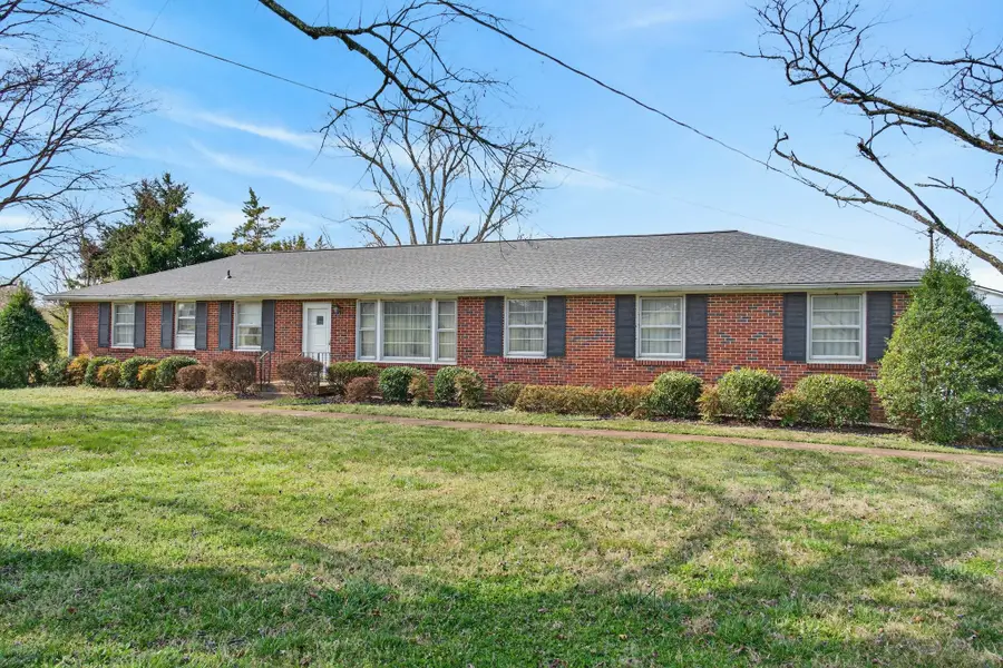 126 Lake Terrace Dr, Hendersonville, TN 37075 - #2