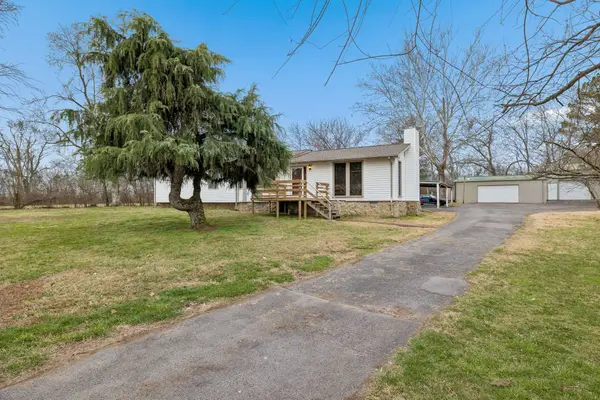 904 Coles Ferry Rd, Gallatin, TN 37066