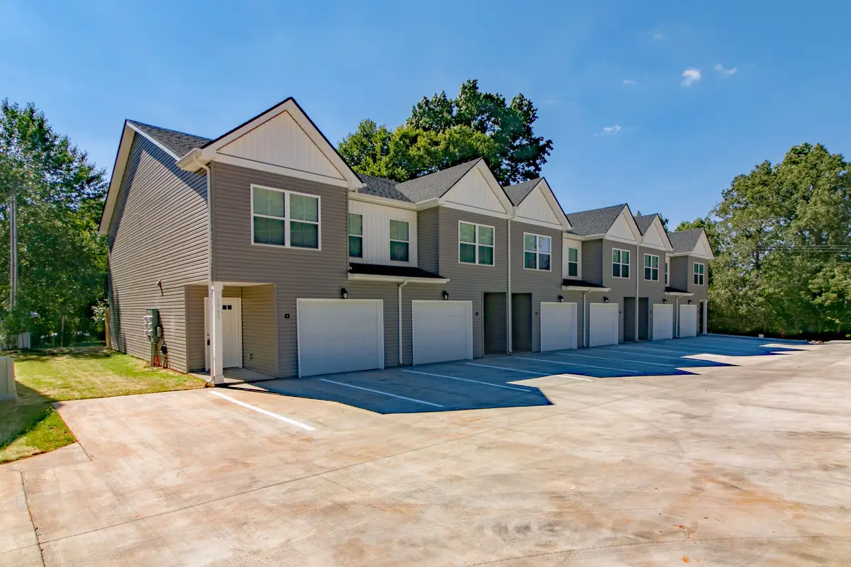 1960 Batts Ln, Clarksville, TN 37042 - #1