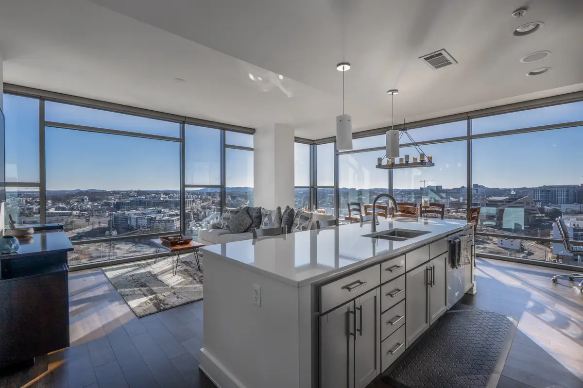 1212 Laurel St #1713 (B6), Nashville, TN 37203 - #1