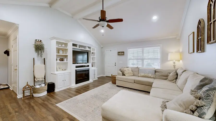 205 Graydon St, Shelbyville, TN 37160 - #2