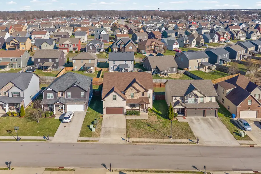 3747 Windmill Dr, Clarksville, TN 37040 - #3