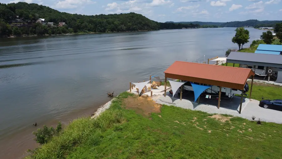 170 S River Front Dr, Clifton, TN 38425 - #3