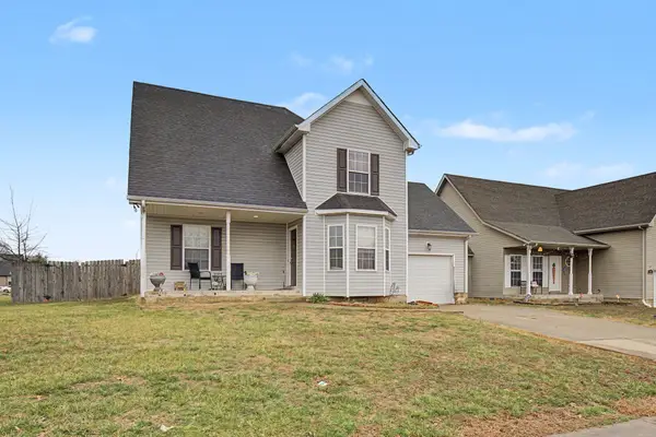 505 Oakmont Dr, Clarksville, TN 37042