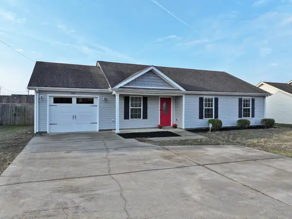 949 Hugh Hunter Rd, Oak Grove, KY 42262