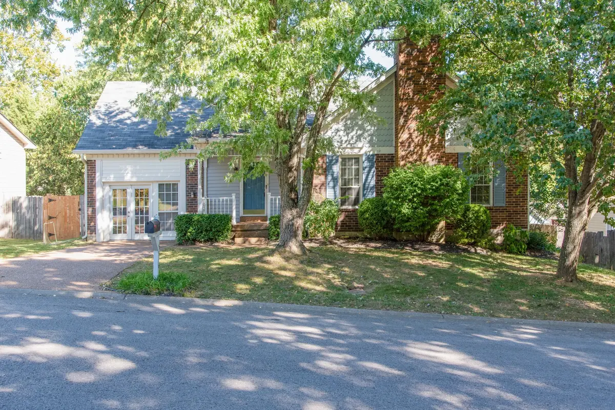 5916 Retriever Ct, Antioch, TN 37013 - #1