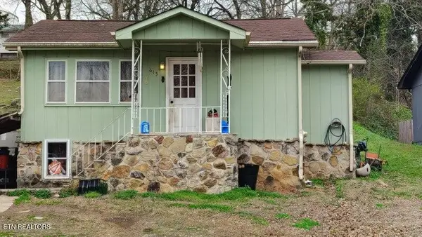 613 W 4th Ave, Lenoir City, TN 37771