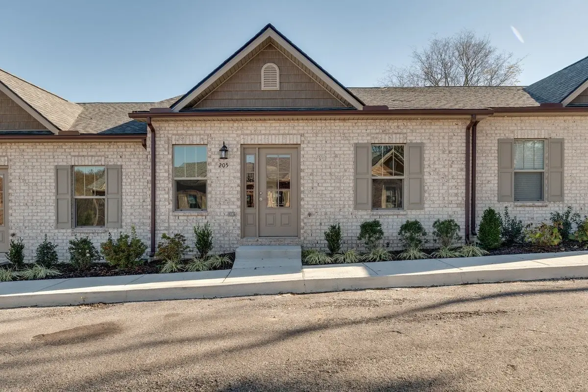 205 Bancroft Ml, Columbia, TN 38401 - #1