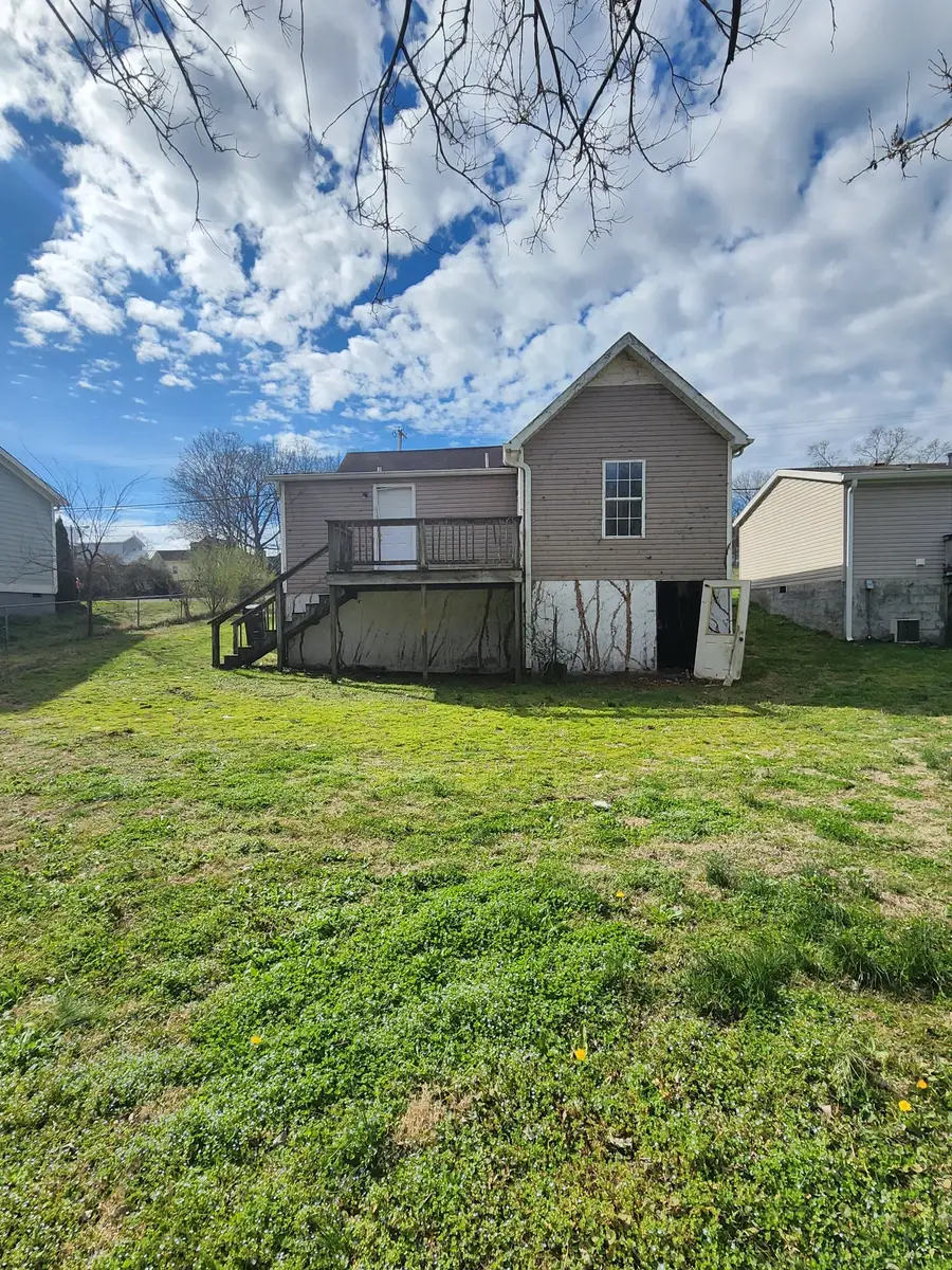 314 W 10th St, Columbia, TN 38401 - #3