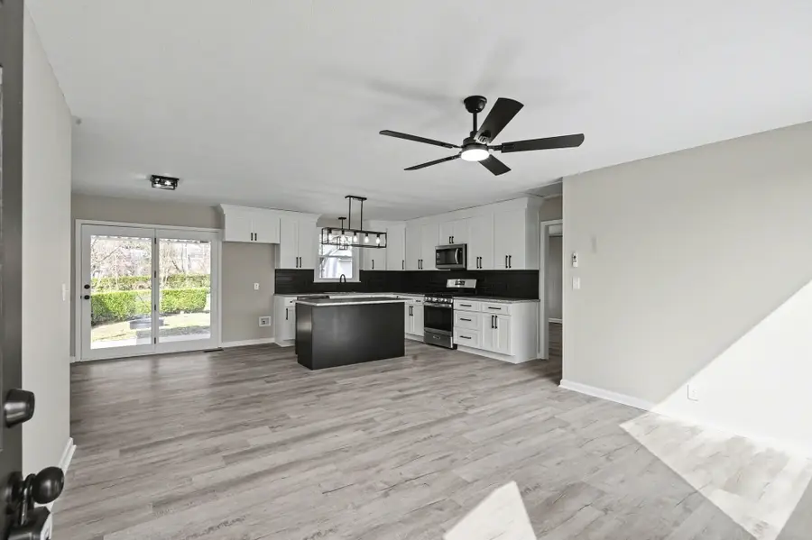 104 N Hillwood Cir, Greenbrier, TN 37073 - #3