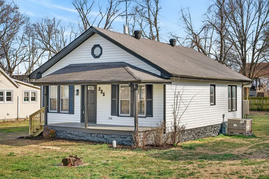 225 Morrison St, Gallatin, TN 37066 - #2