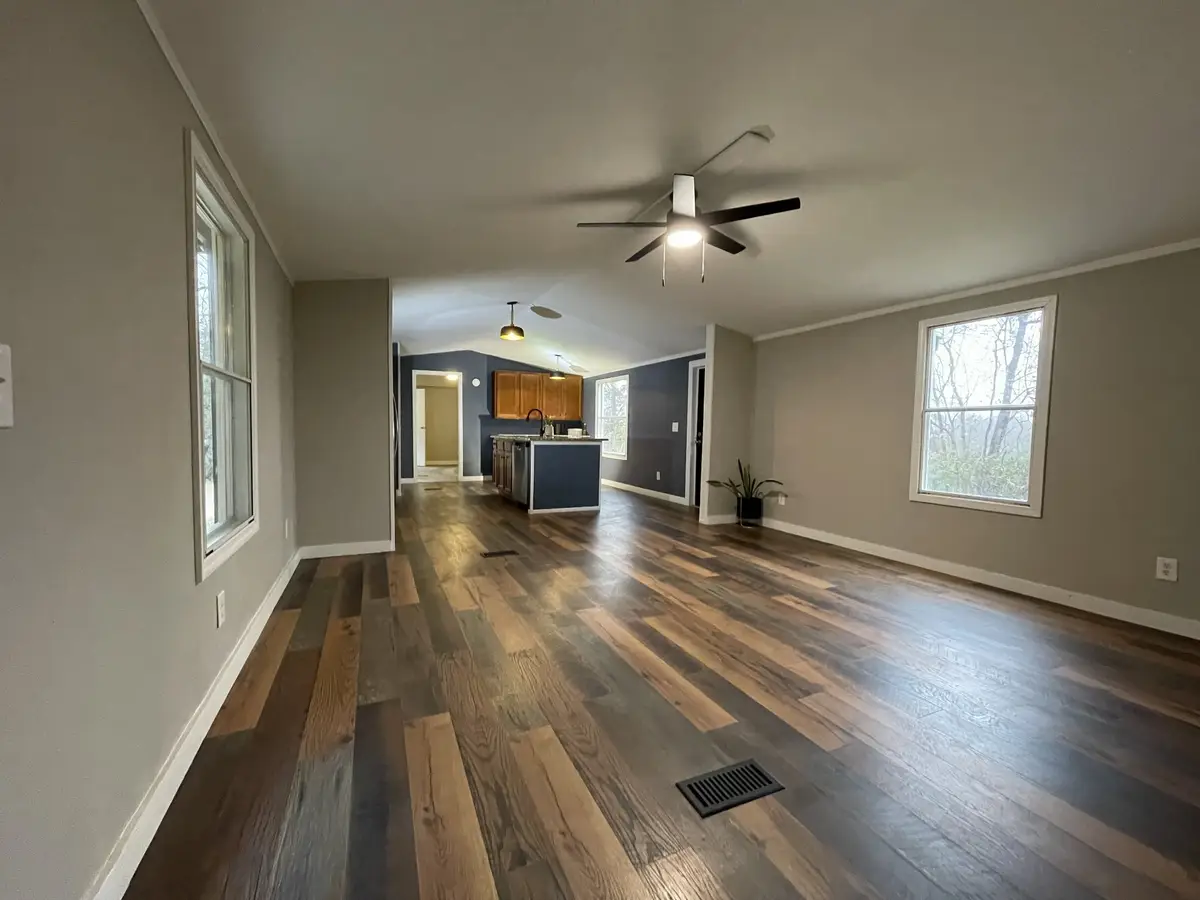 303 Conger St, Cumberland City, TN 37050 - #1