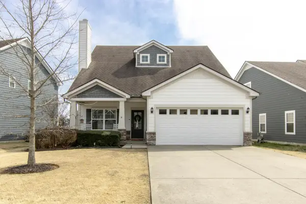 5751 Enclave Dr, Murfreesboro, TN 37128