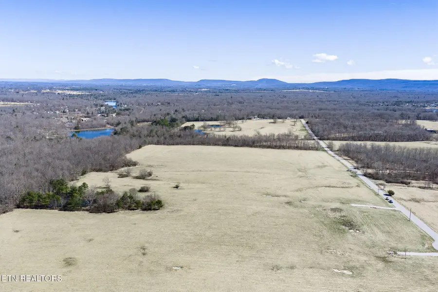 3 Nicholson Drive, Crossville, TN 38572 - #2