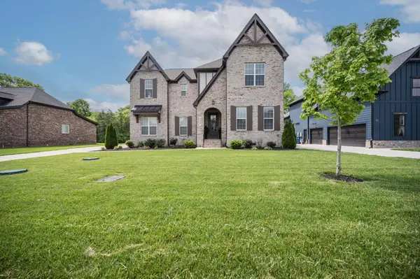 6909 Springwater St, Smyrna, TN 37167