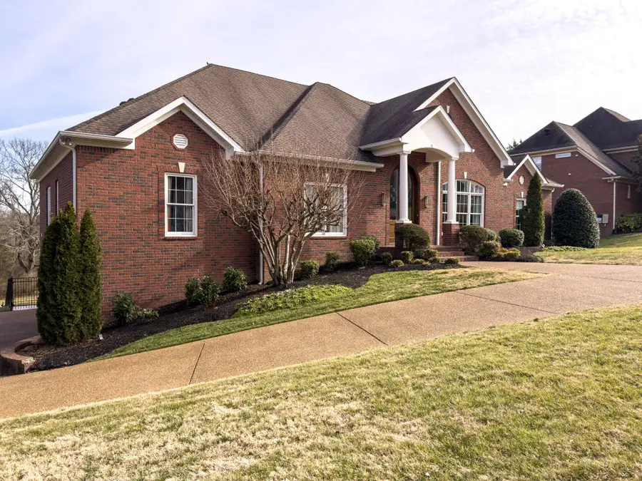 301 Fountainbrooke Dr, Brentwood, TN 37027 - #2