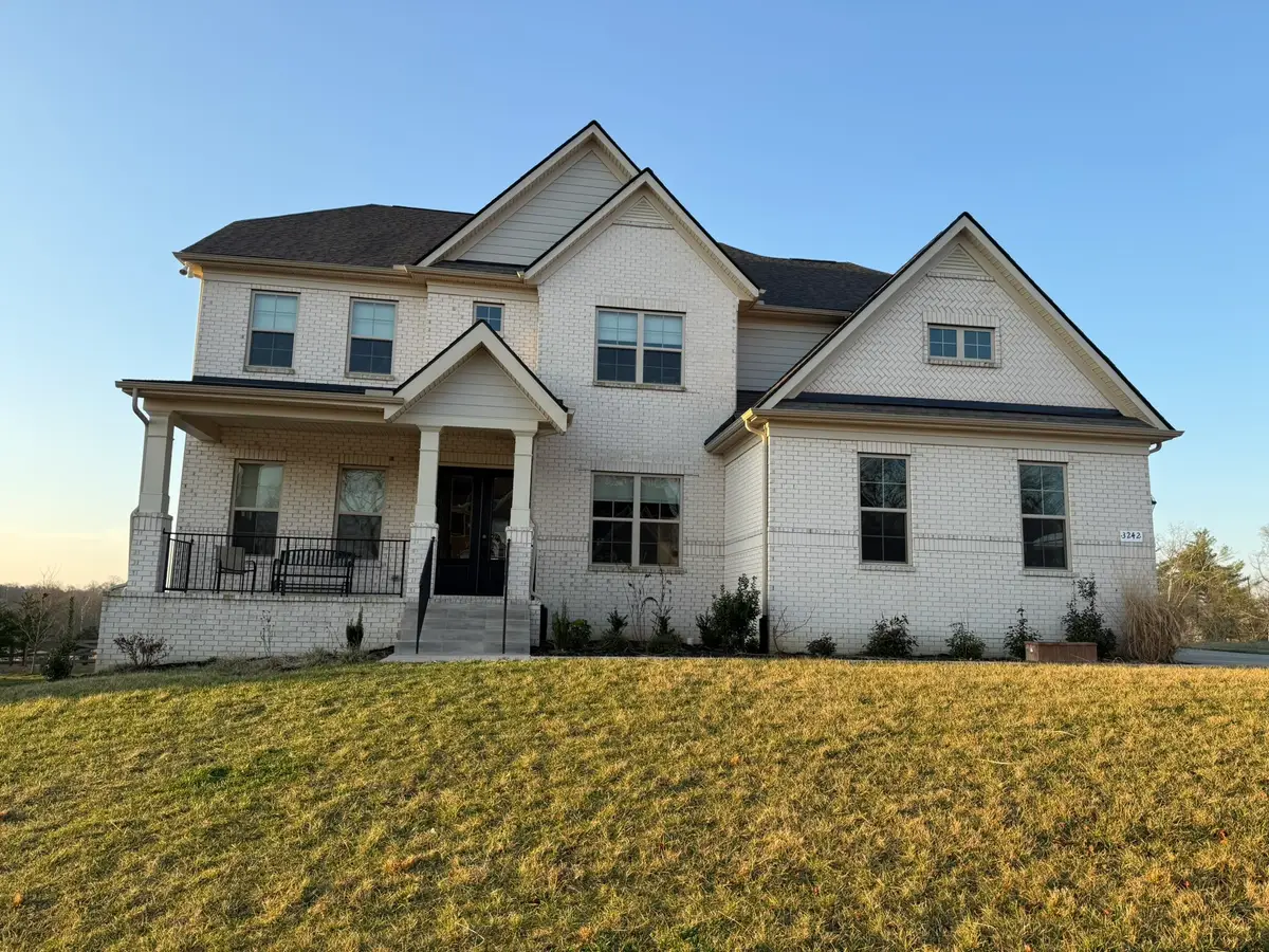 3242 Chase Point Dr, Franklin, TN 37067 - #1
