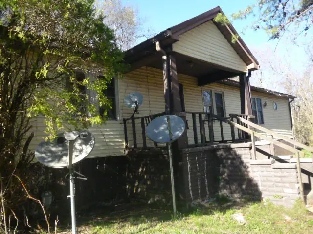 110 N Church St, Erin, TN 37061 - #1