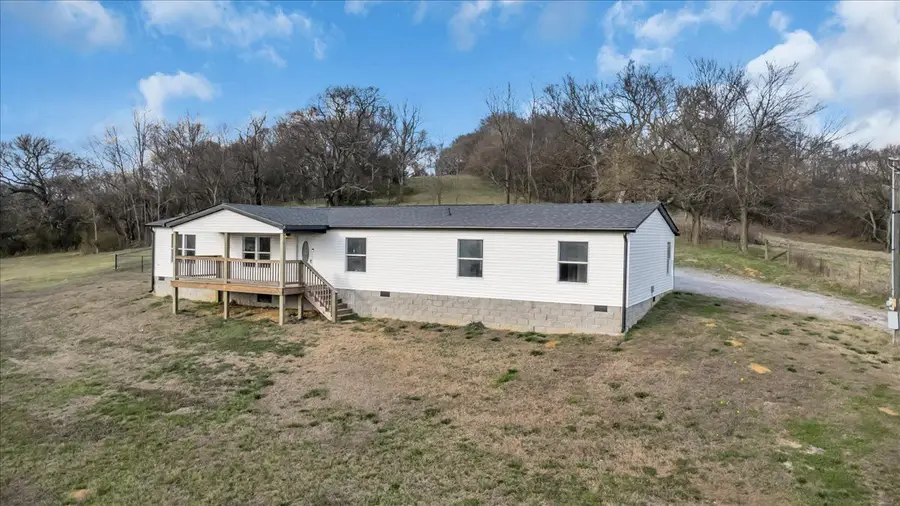 2096 Coleman Rd, Cornersville, TN 37047 - #3