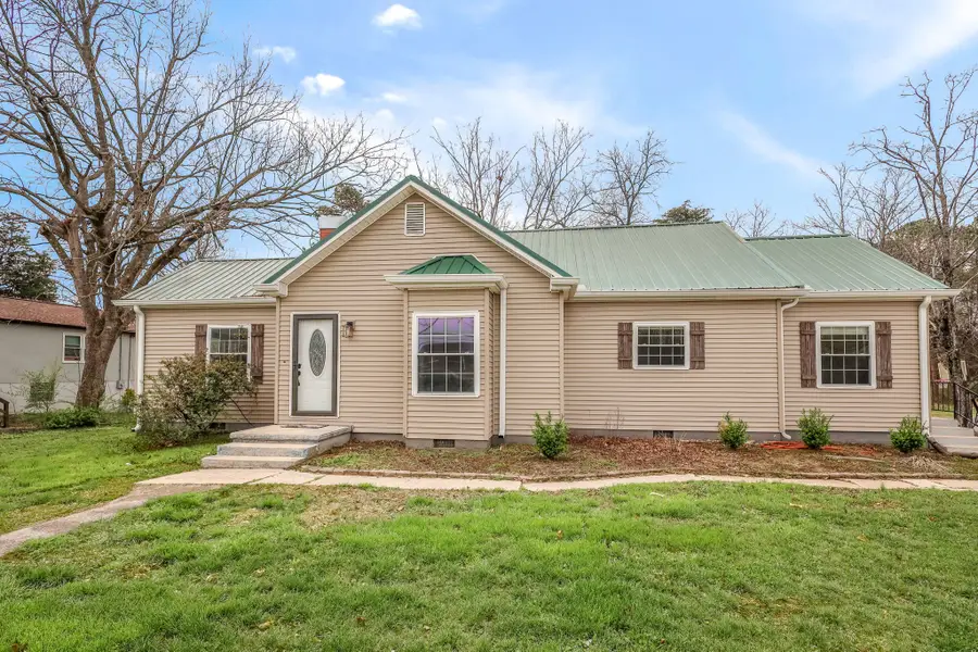 903 Union St, Shelbyville, TN 37160 - #2