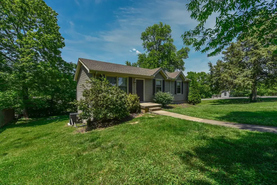 235 Savely Dr, Hendersonville, TN 37075 - #2