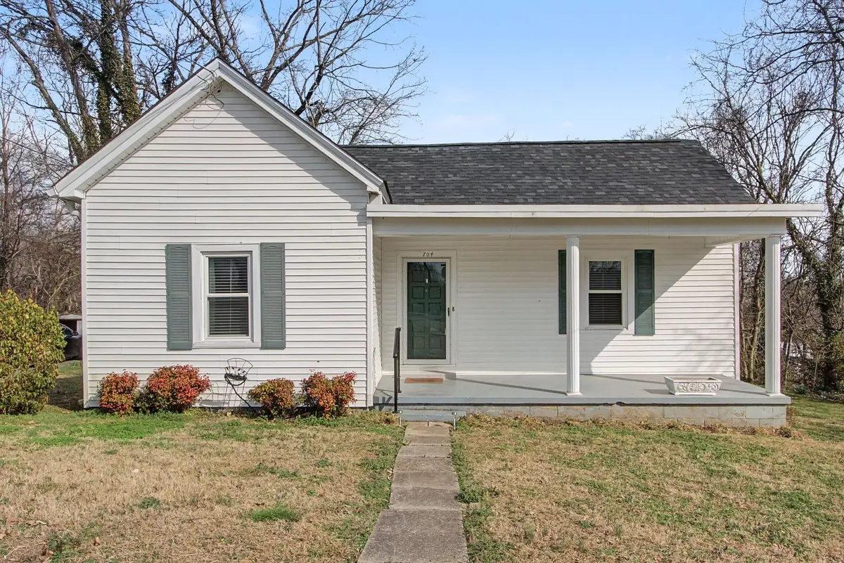 704 Fleming St, Columbia, TN 38401 - #1