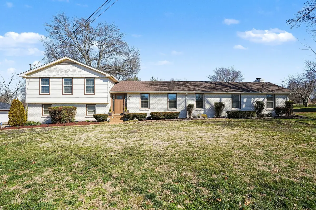 207 Montchanin Dr, Old Hickory, TN 37138 - #1