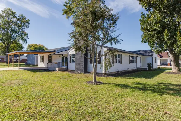 401 3rd Ave N, Decherd, TN 37324