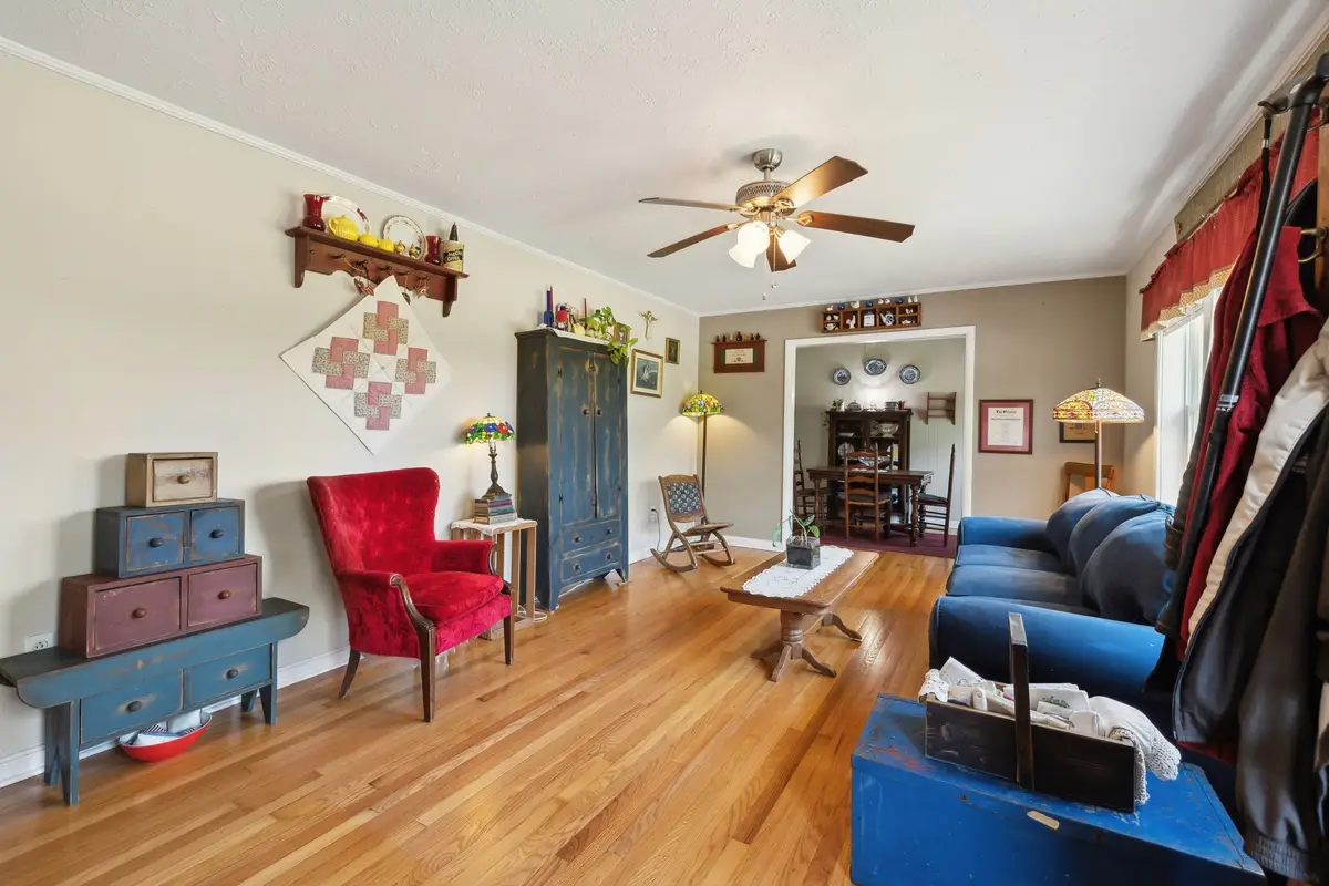 319 Hogan Rd, Gordonsville, TN 38563 - #1