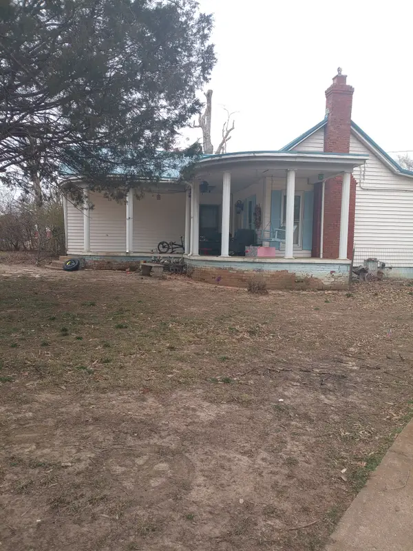 108 Woodruff Rd, Adams, TN 37010