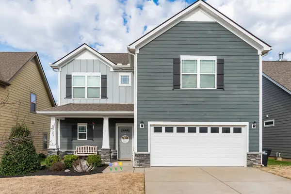 5923 Enclave Dr, Murfreesboro, TN 37128