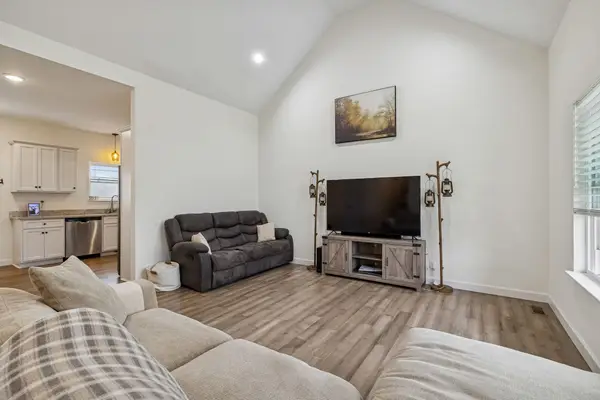 1159 Oak Grove Rd, Dickson, TN 37055