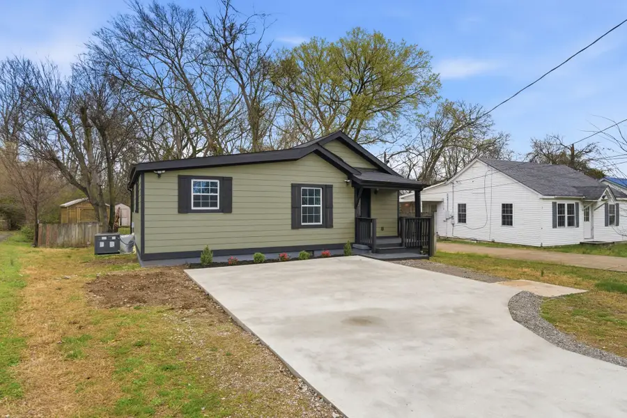 214 W Adams Ave, Lebanon, TN 37087 - #2