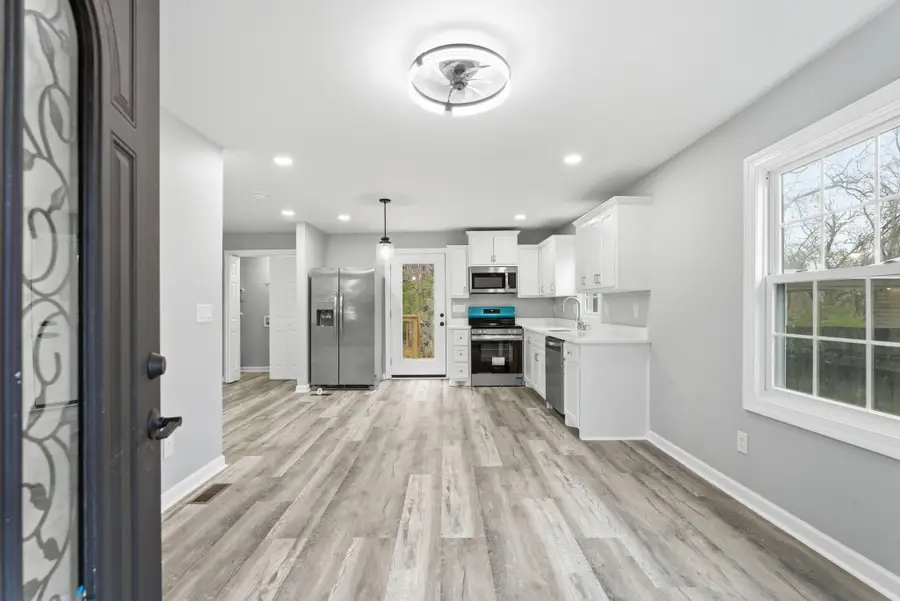 214 W Adams Ave, Lebanon, TN 37087 - #3