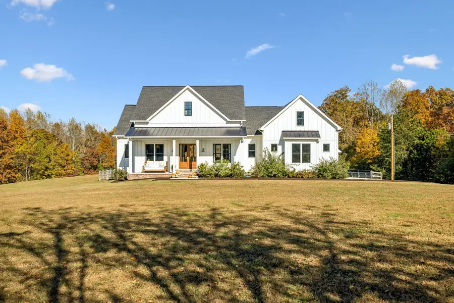 890 Hackberry Ln, Nunnelly, TN 37137 - #2