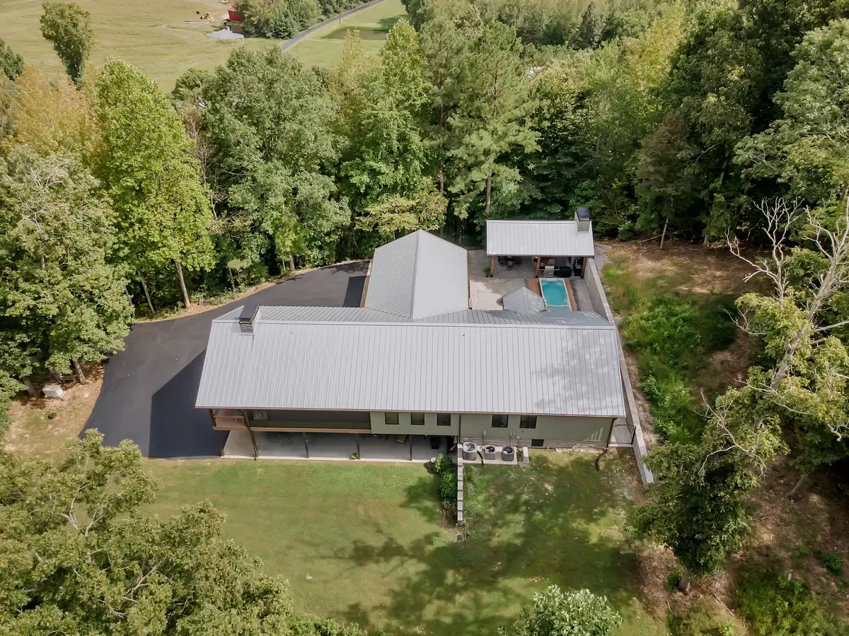 262 Brushy Rd, Centerville, TN 37033 - #1