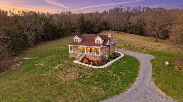 54 Thomas Rd, Fayetteville, TN 37334 - #1