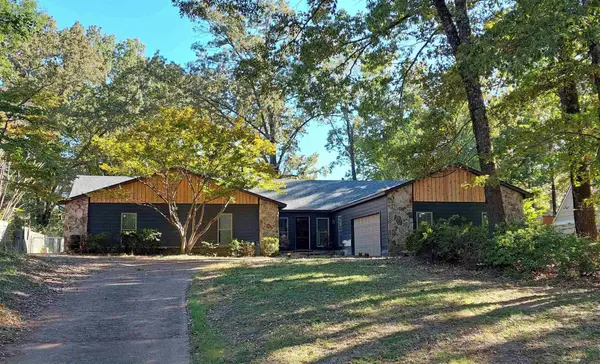 160 Ericson Rd, Cordova, TN 38018