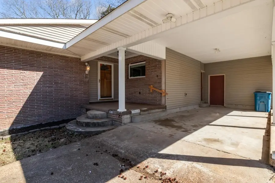 170 Westview St, Camden, TN 38320 - #3