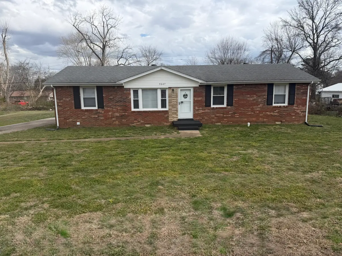 5047 Collinwood Dr, Clarksville, TN 37042 - #1
