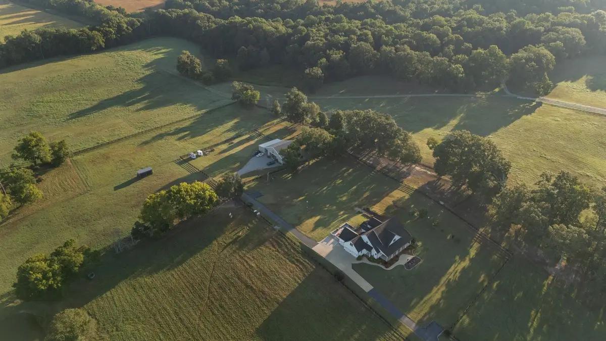 1421 Lawrence Ln, Springfield, TN 37172 - #1